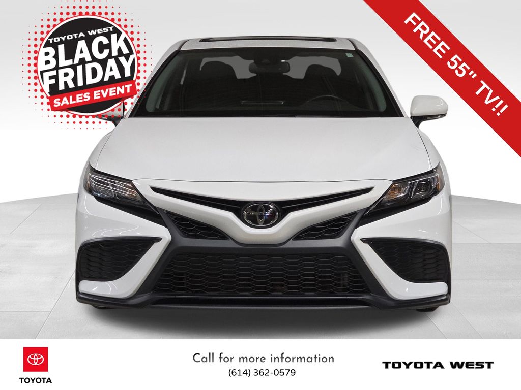 2023 Toyota Camry SE photo 3