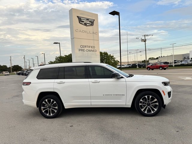 2021 Jeep Grand Cherokee Overland photo 4