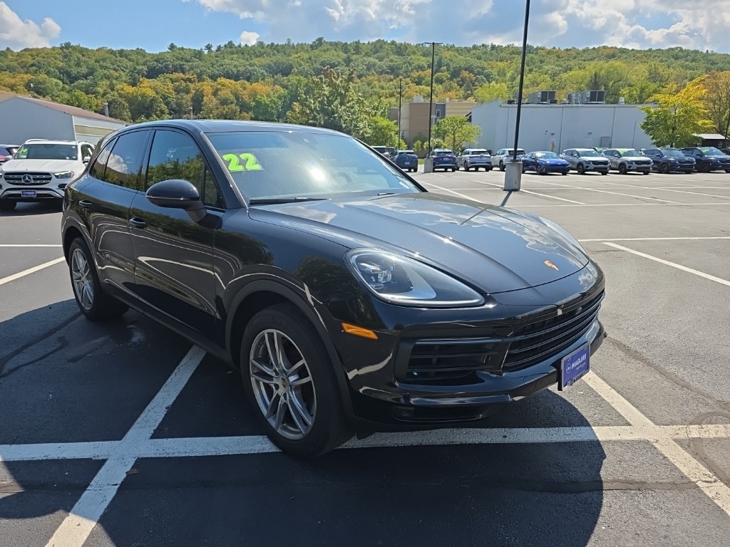 2022 Porsche Cayenne Base photo 4