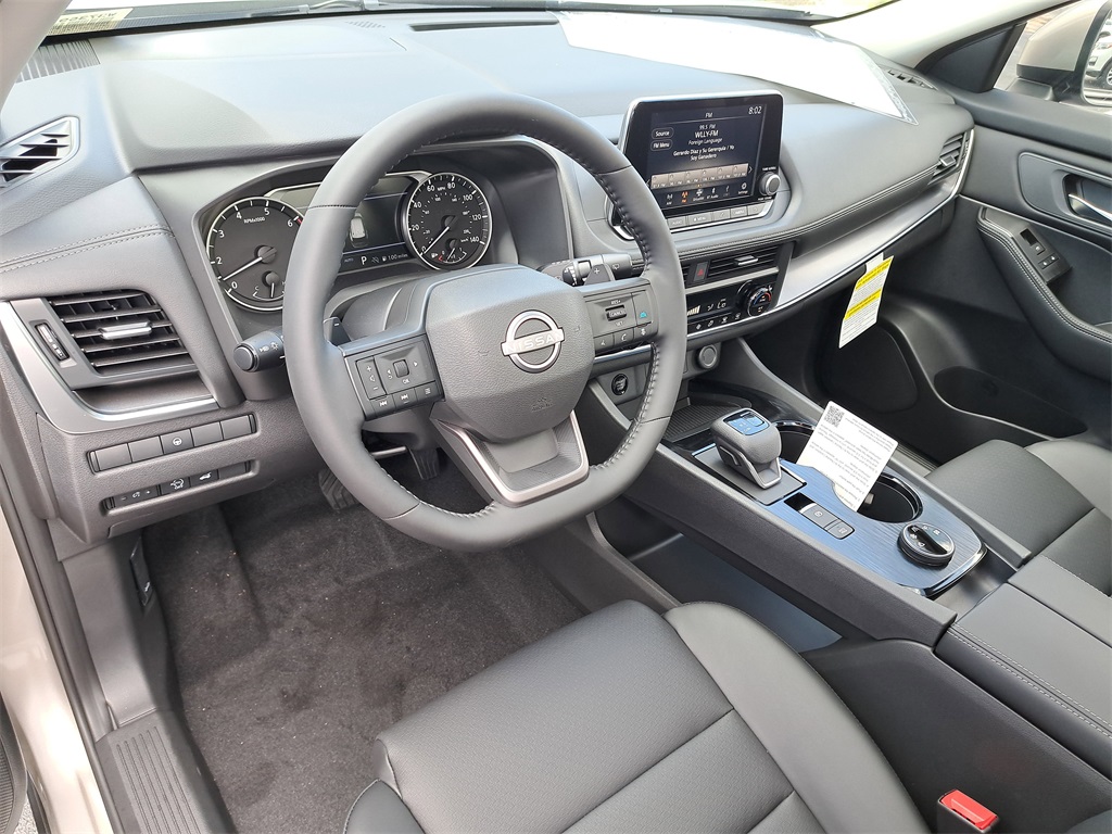 2026 Nissan Rogue SV photo 18