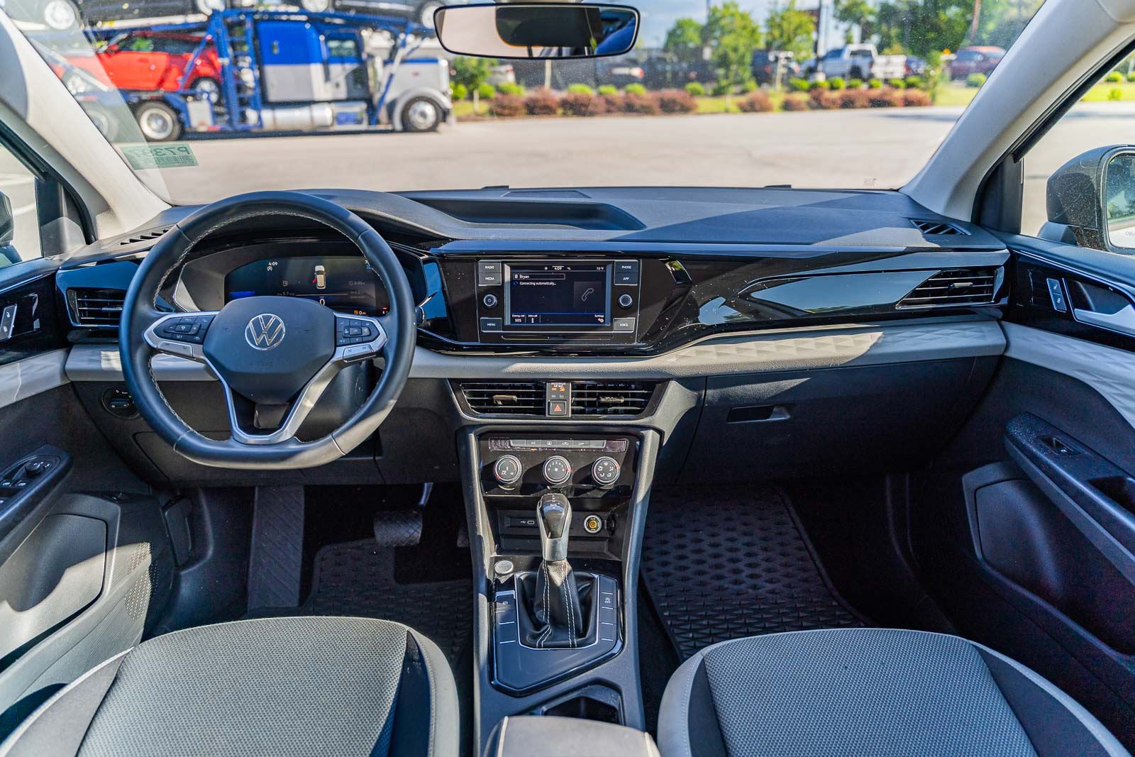 2024 Volkswagen Taos S photo 16