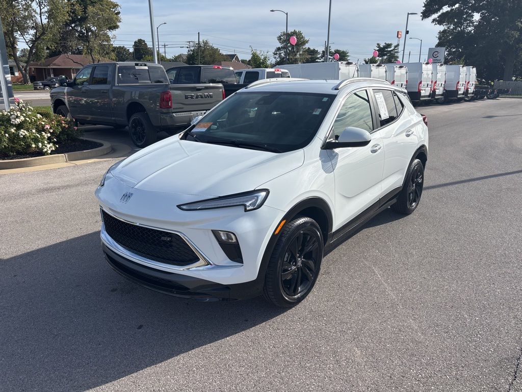 2024 Buick Encore GX Sport Touring's photo