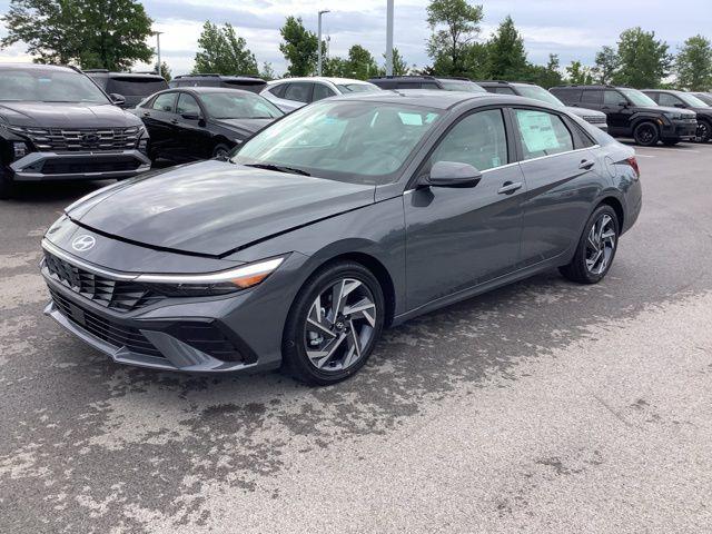 2025 Hyundai Elantra Limited photo 2