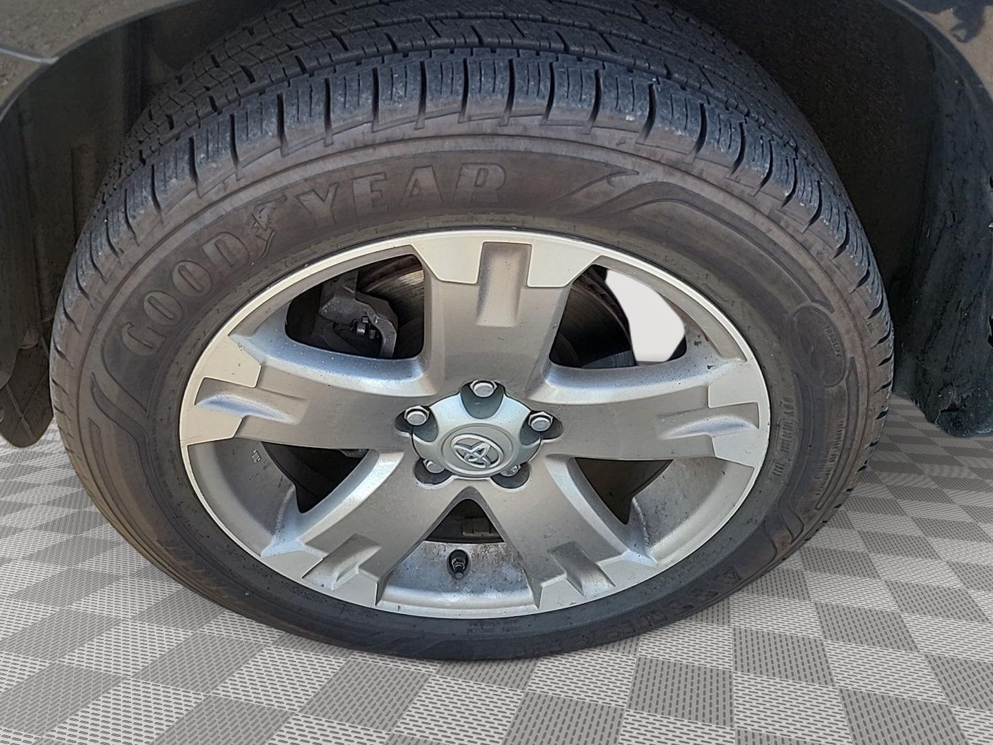 2010 Toyota RAV4 Sport photo 11