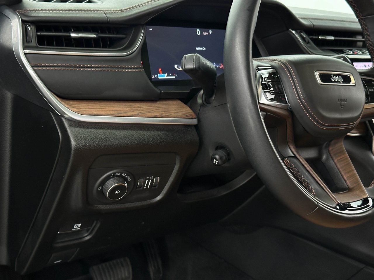 2022 Jeep Grand Cherokee Summit photo 12