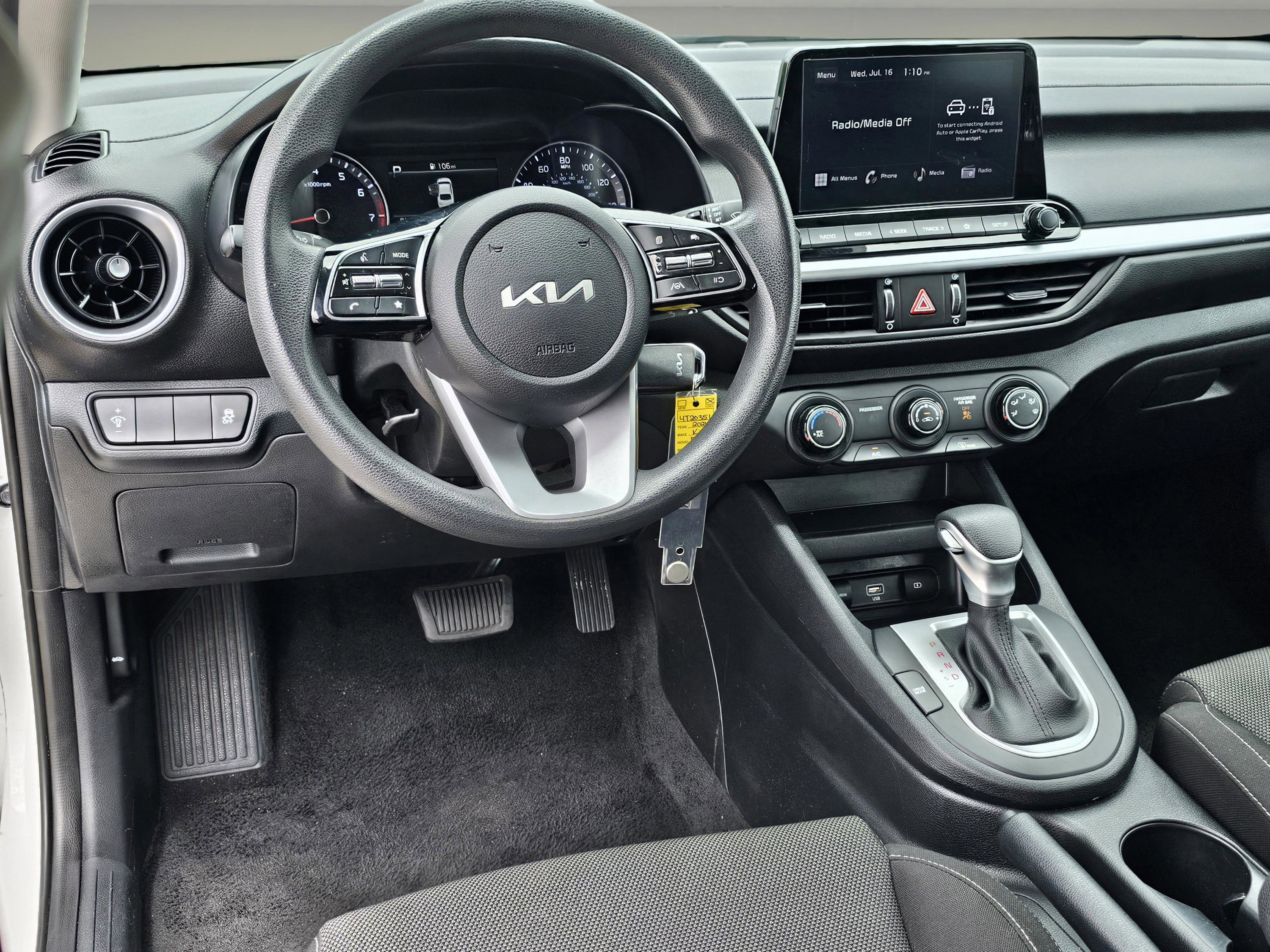 2024 Kia Forte LXS photo 24