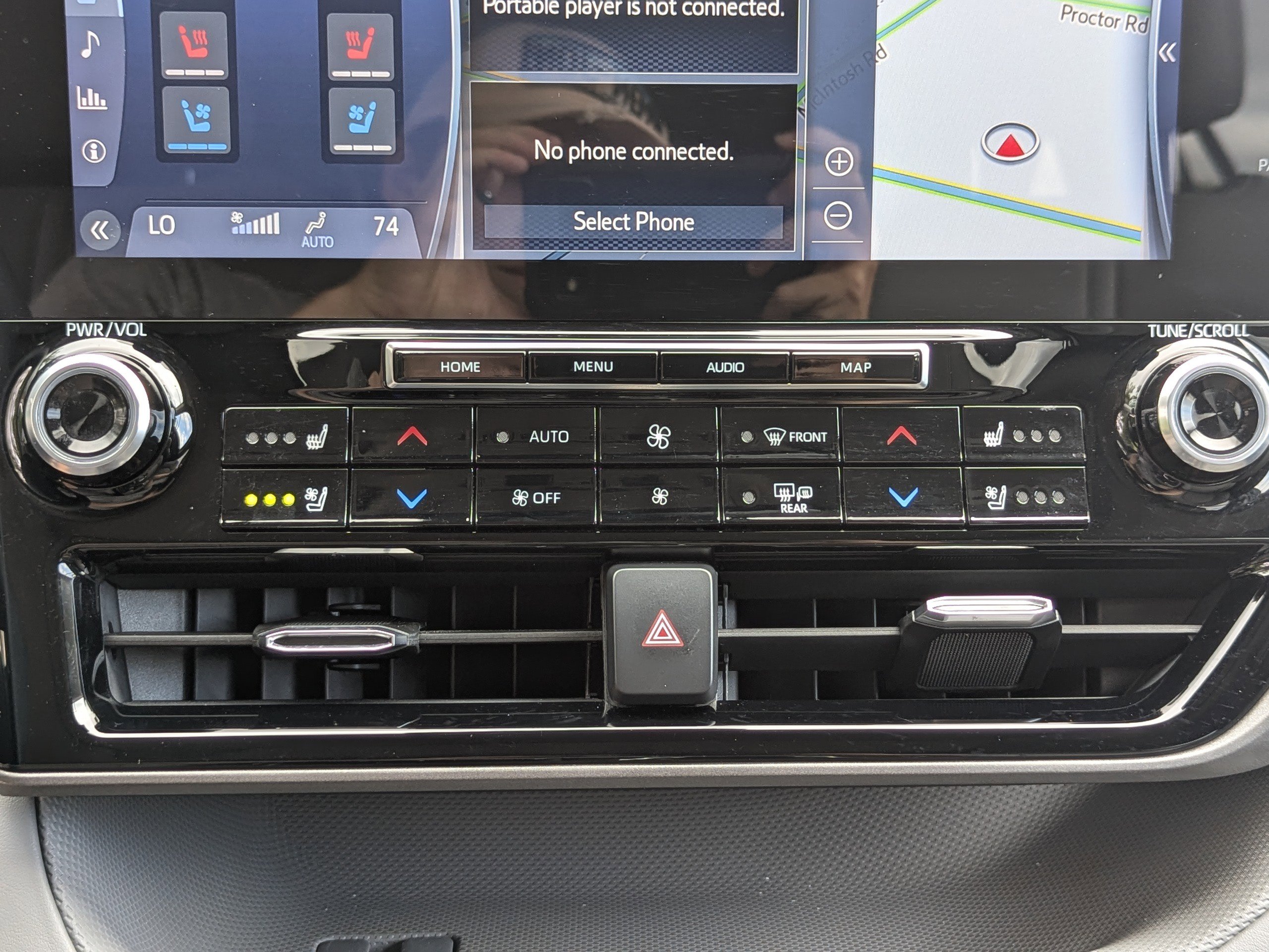 2020 Toyota Highlander Limited photo 27