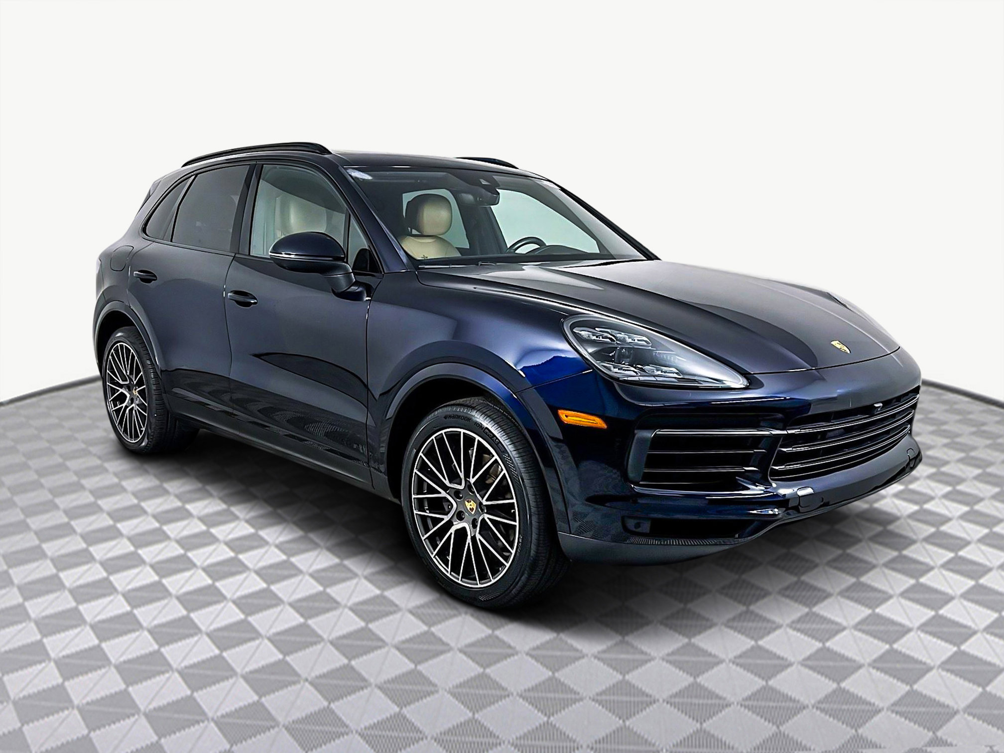 2020 Porsche Cayenne Base's photo