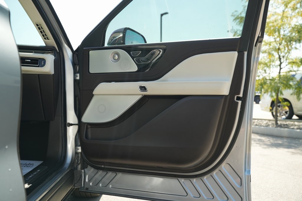 2022 Lincoln Aviator Black Label Grand Touring photo 34