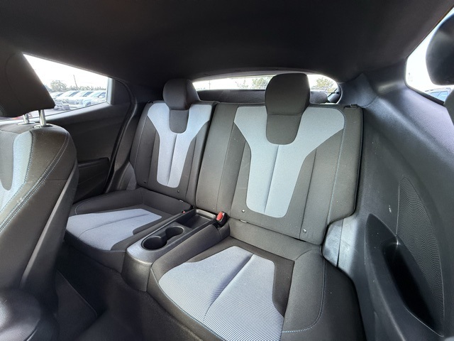 2020 Hyundai Veloster 2.0L Premium photo 14