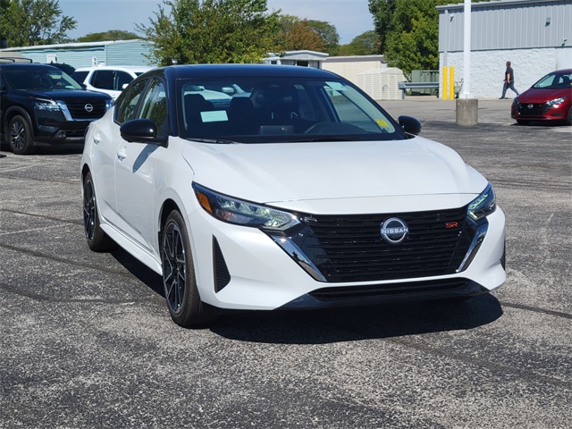 2025 Nissan Sentra SR photo 2
