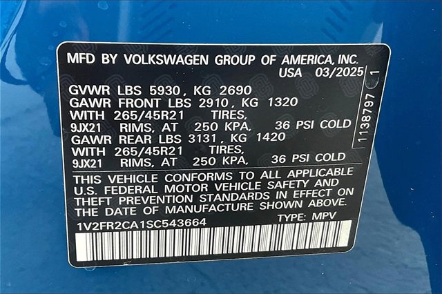 2025 Volkswagen Atlas SEL Premium R-Line photo 13