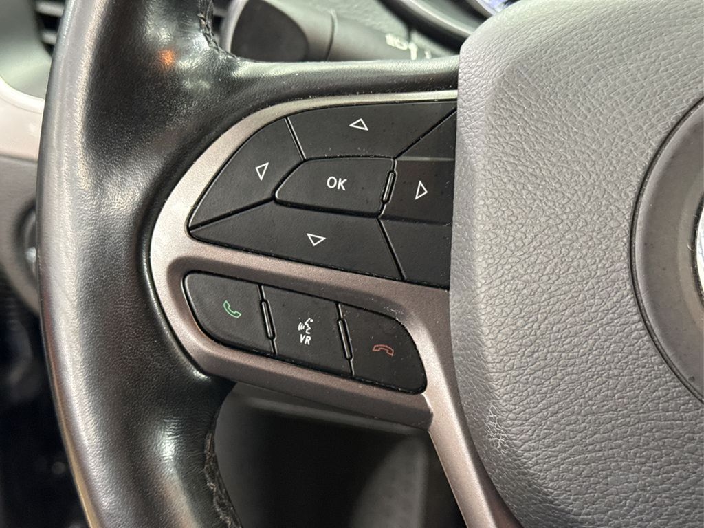 2021 Jeep Cherokee Latitude Lux photo 27