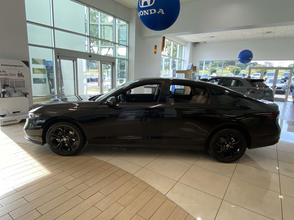 2025 Honda Accord 1.5T SE photo 4