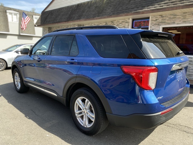 2022 Ford Explorer XLT photo 3