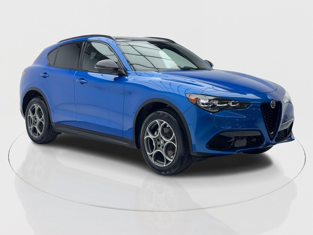 2025 Alfa Romeo Stelvio Base's photo