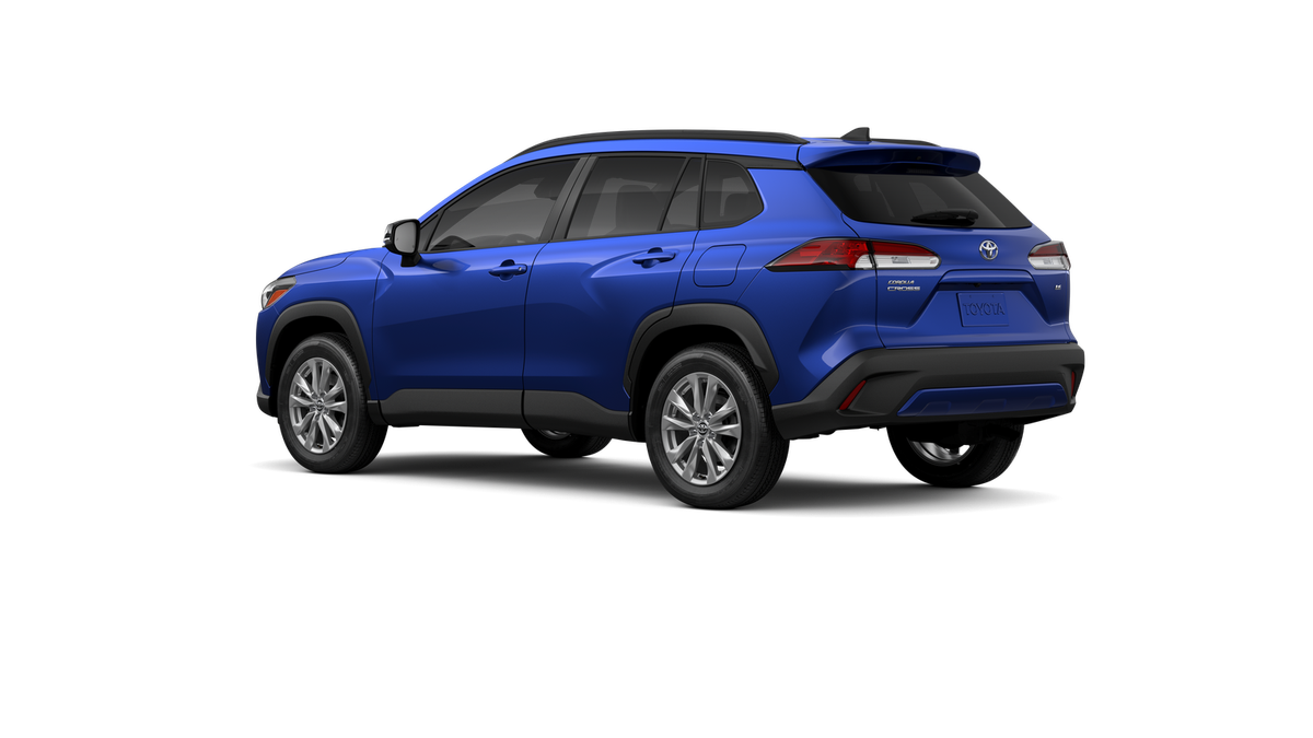 2025 Toyota Corolla Cross LE photo 6