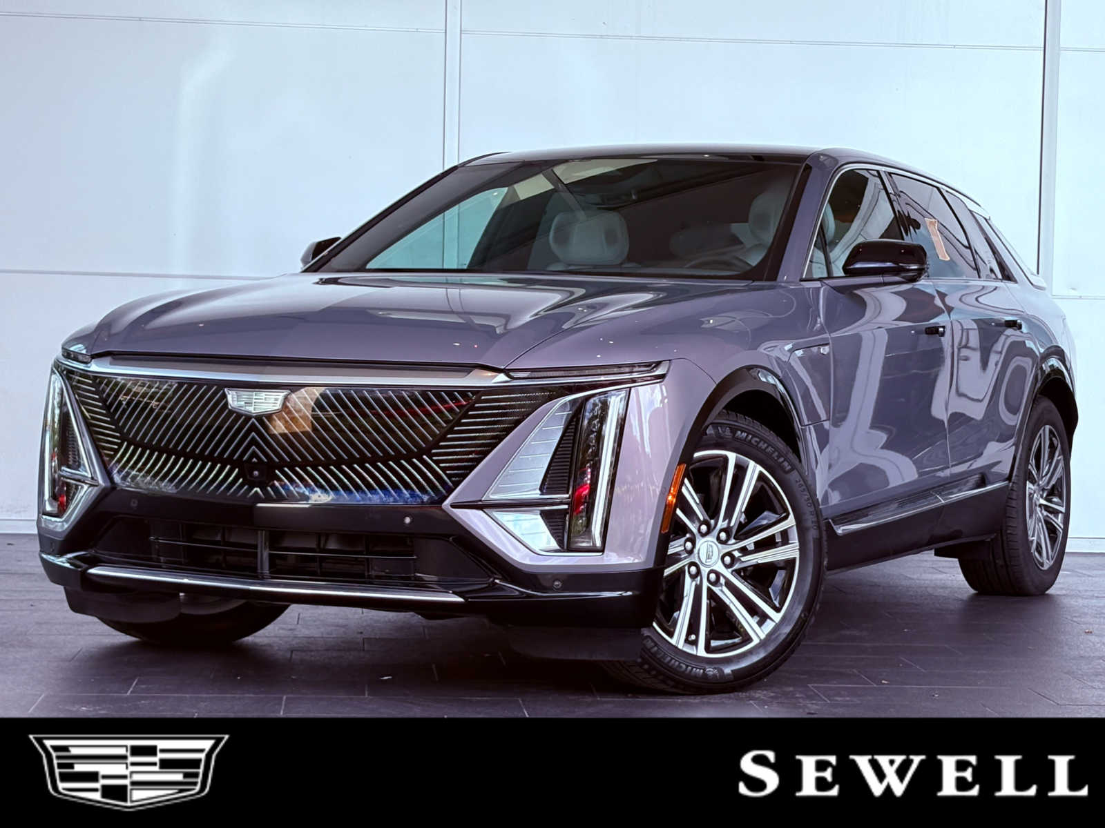 2024 Cadillac LYRIQ Luxury 2's photo