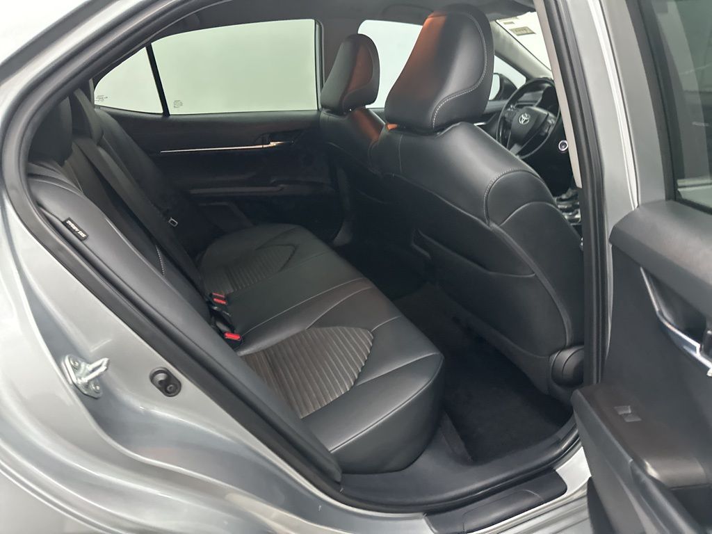 2021 Toyota Camry SE photo 19
