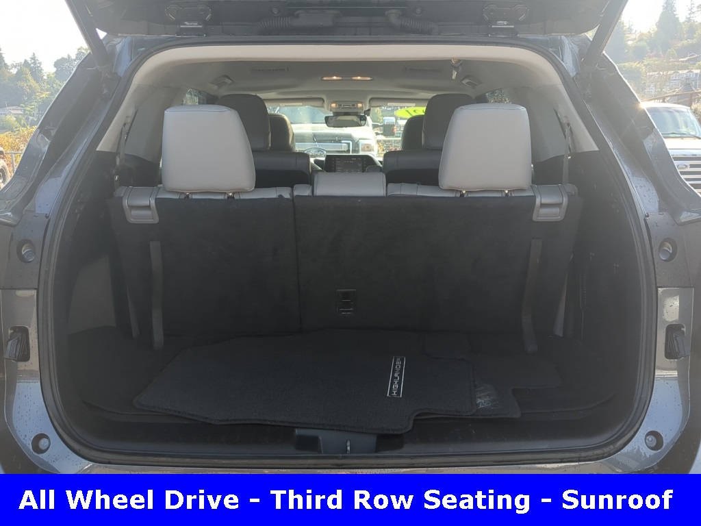 2021 Toyota Highlander Hybrid XLE photo 14