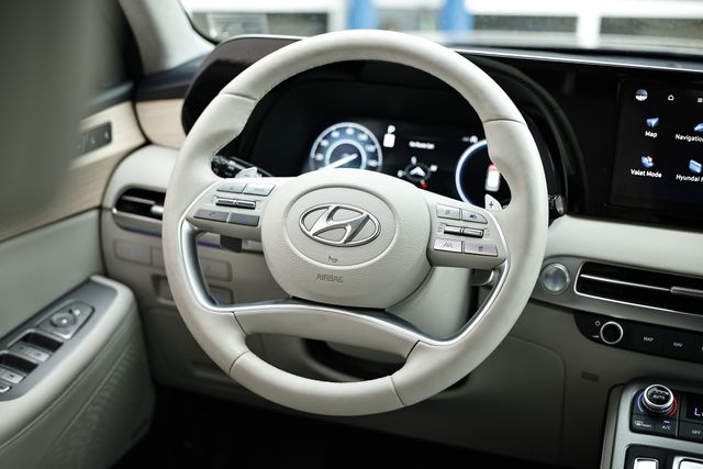 2024 Hyundai Palisade Limited photo 28