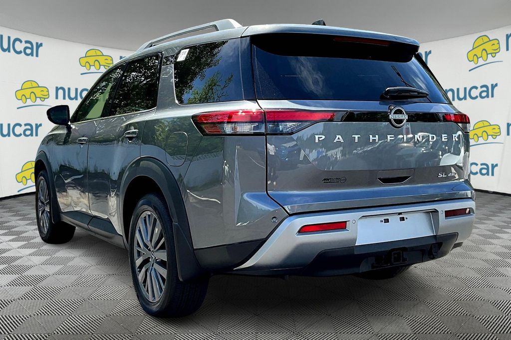 2025 Nissan Pathfinder SL photo 2