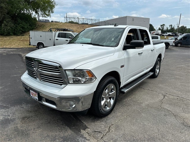 Used 2017 RAM Ram 1500 Pickup Big Horn with VIN 3C6RR7LT7HG611072 for sale in Kansas City