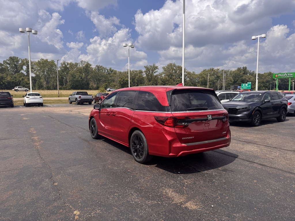 2025 Honda Odyssey photo 2