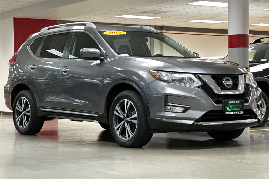 Used 2018 Nissan Rogue SL with VIN 5N1AT2MV0JC728569 for sale in Daly City, CA