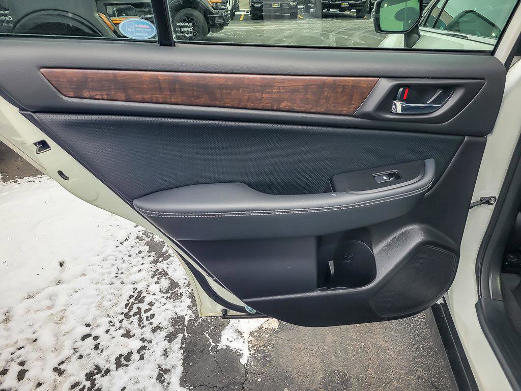 2017 SUBARU OUTBACK - Image 23