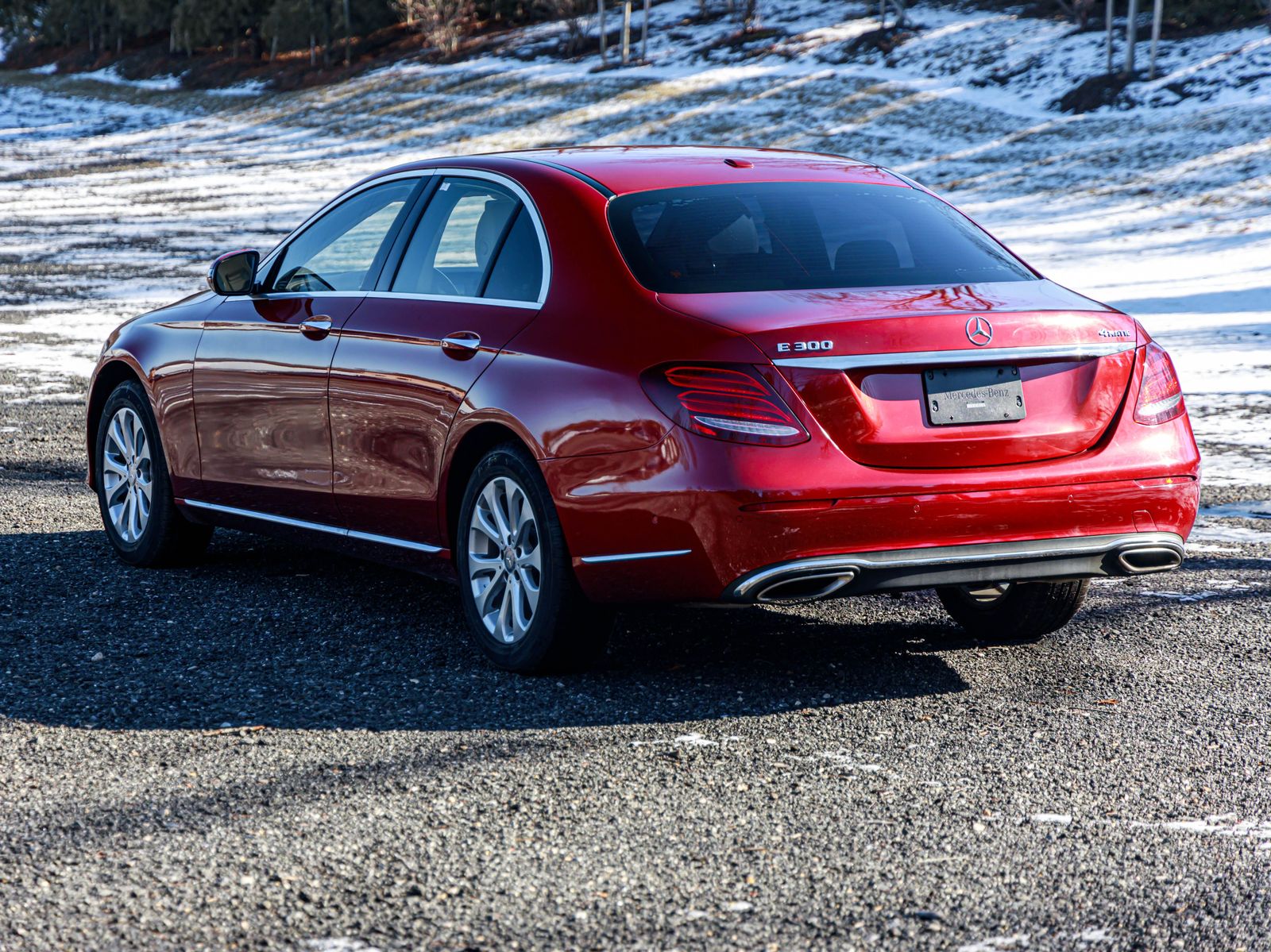 2017 Mercedes Benz E 300 4MATIC photo 3