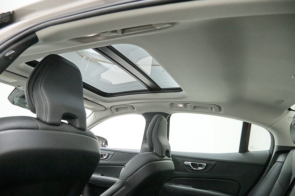 2025 VOLVO S60 - Image 22