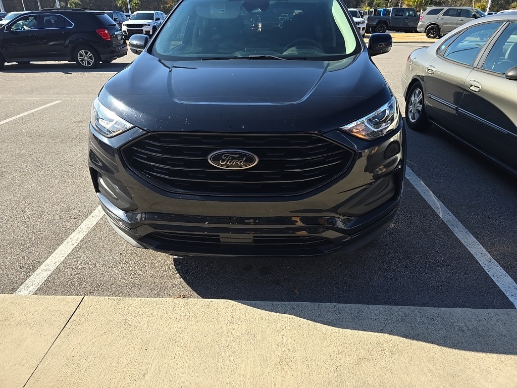 2022 Ford Edge SE's photo