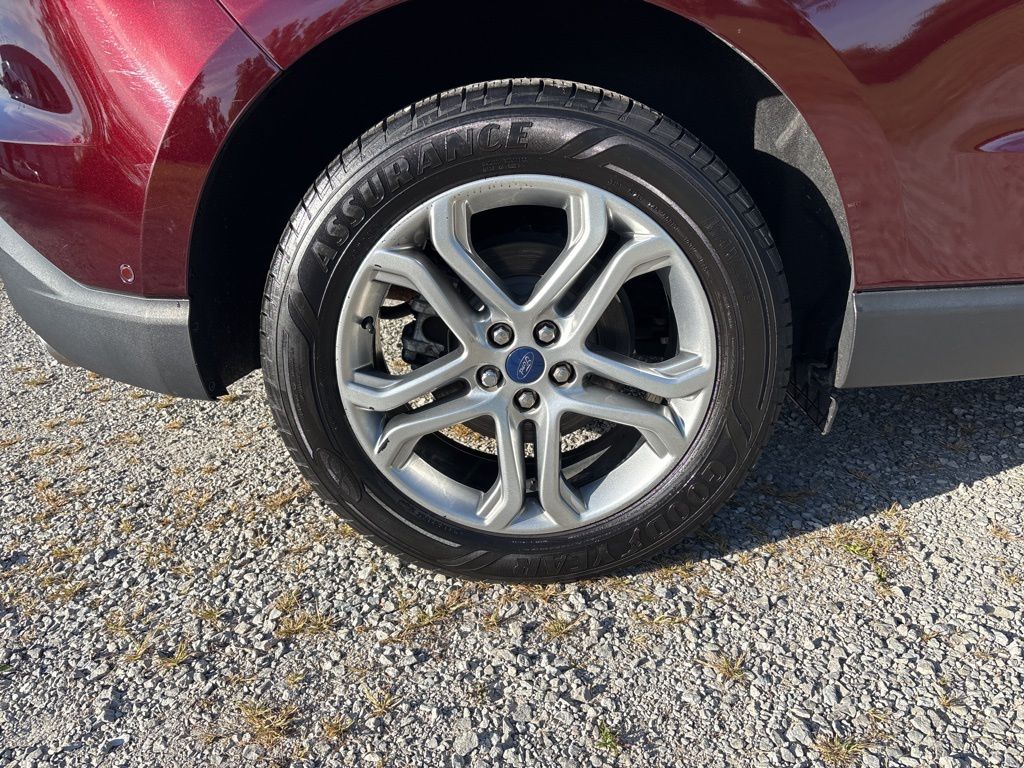2018 Ford Edge Titanium photo 11
