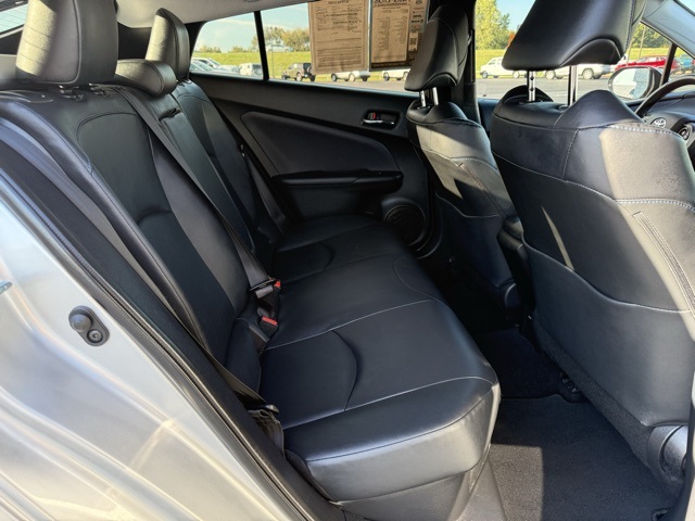 2018 Toyota Prius Two photo 11