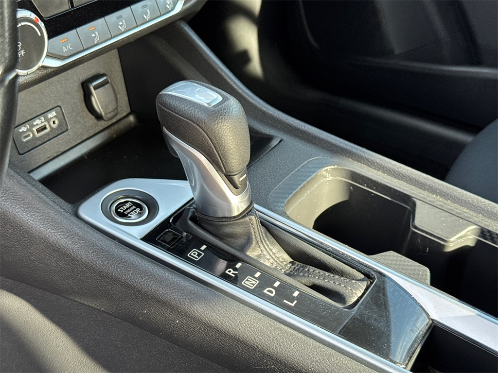 2022 Nissan Sentra SV photo 24