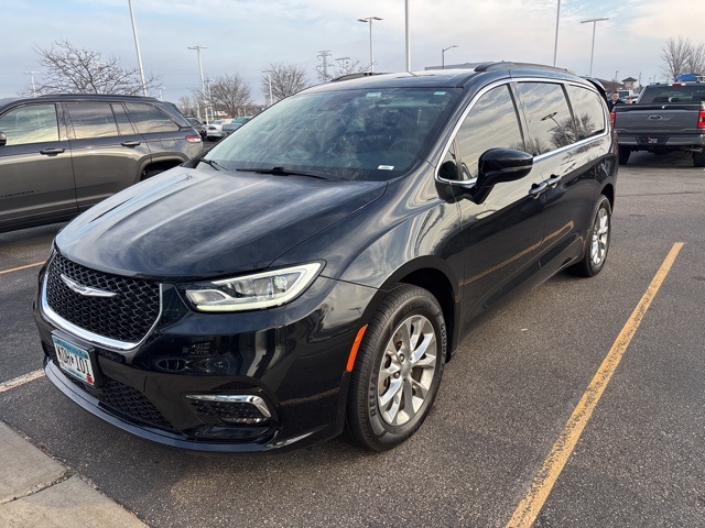 2022 Chrysler Pacifica Touring L photo 4