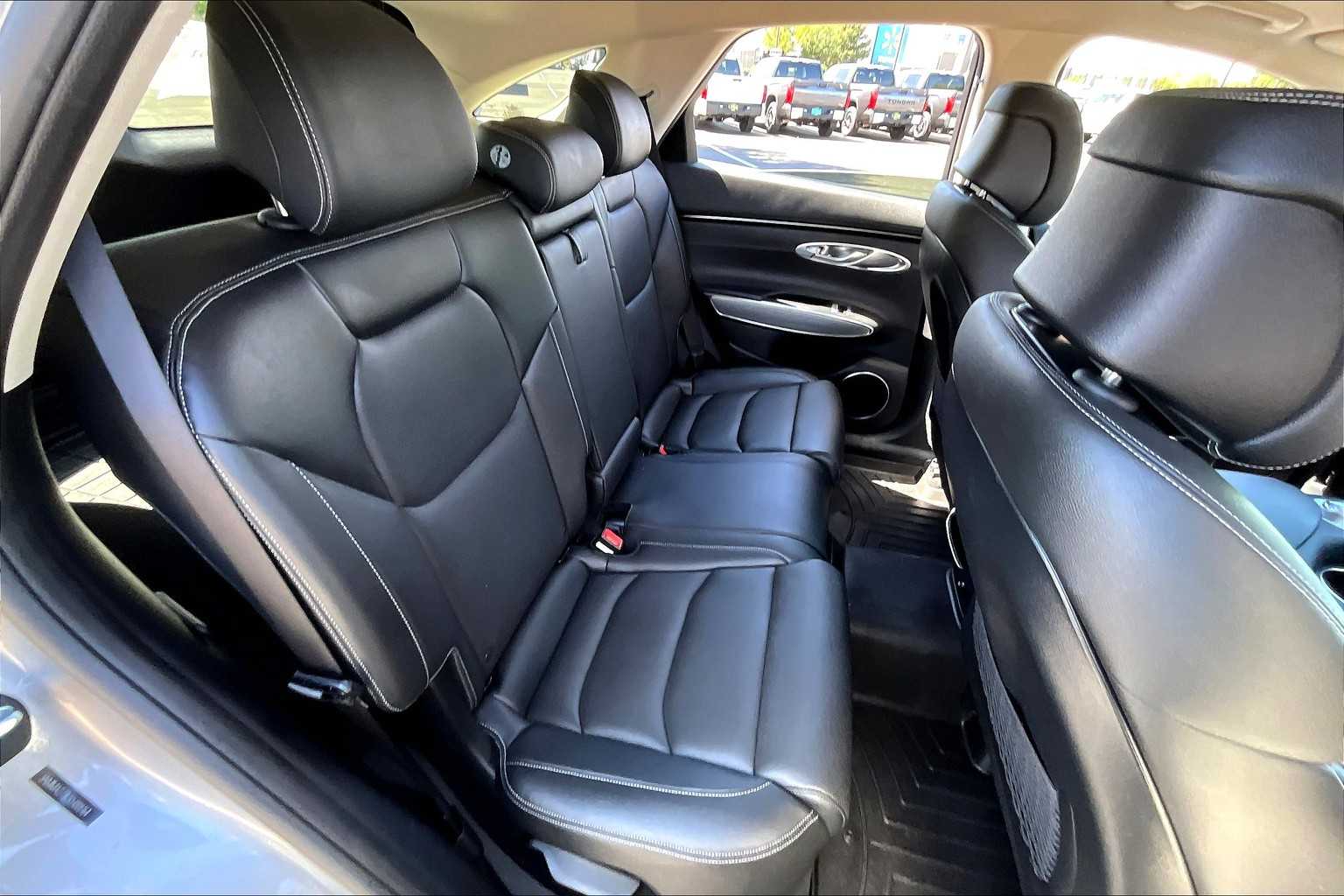 2024 Genesis GV70 2.5T photo 16