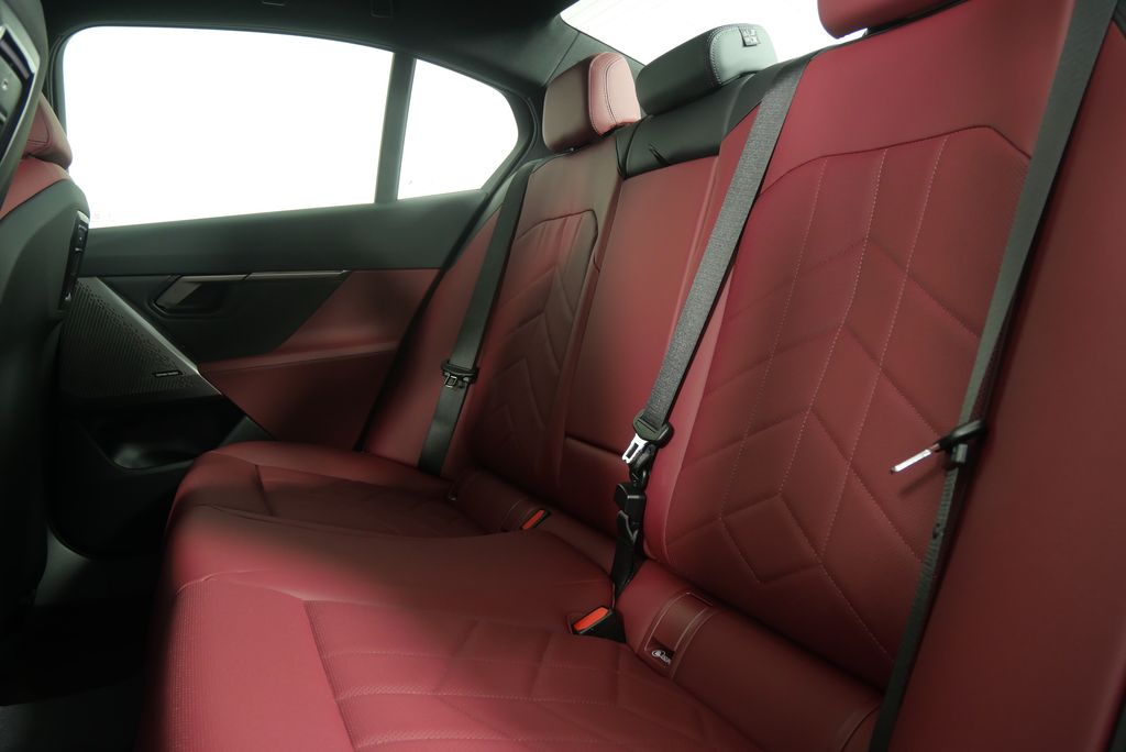 New 2025 Mineral White Metallic BMW eDrive40 image 15