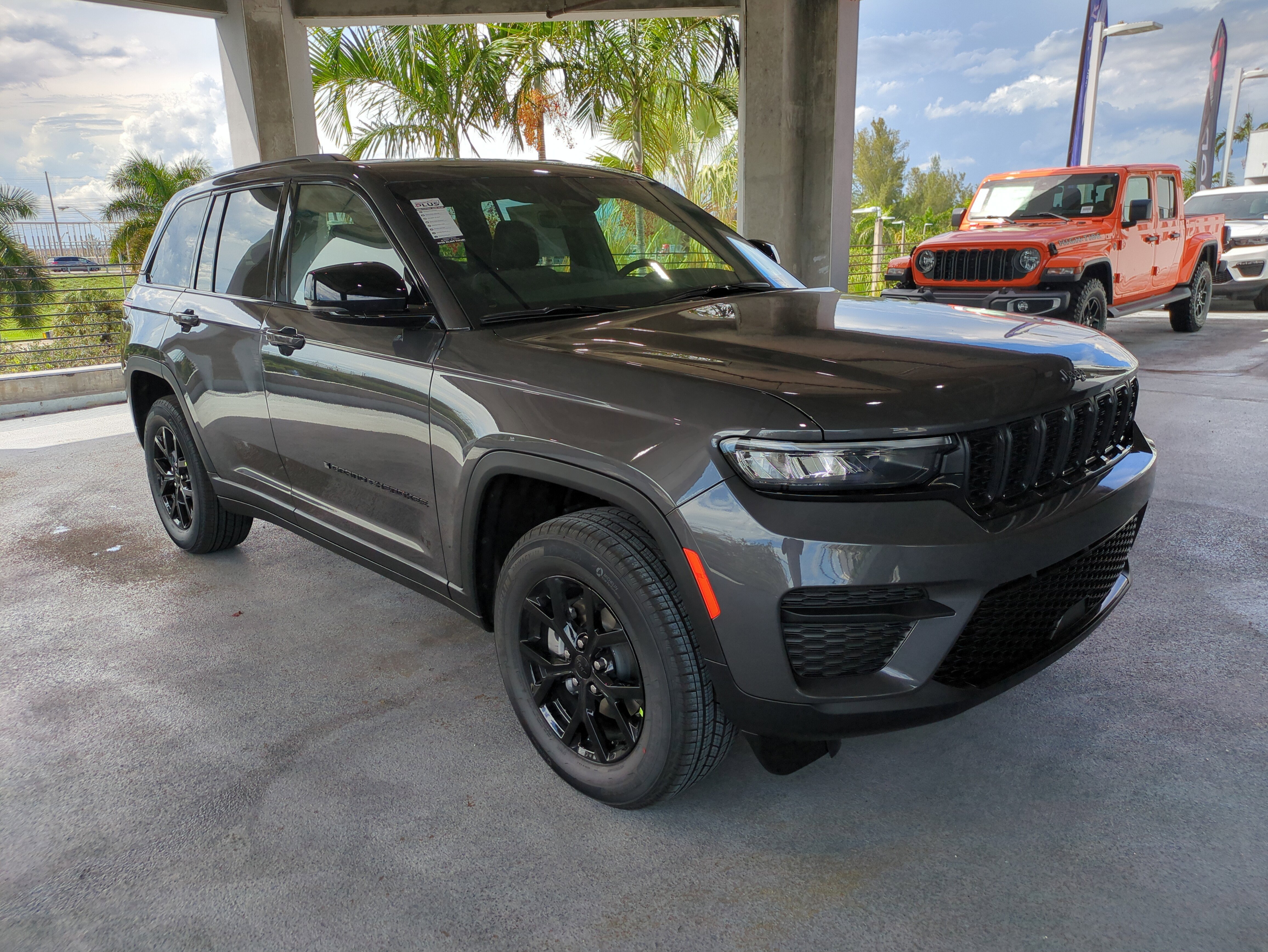 2025 Jeep Grand Cherokee Altitude's photo