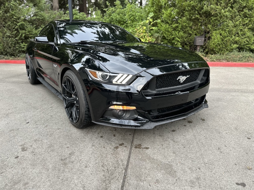 2017 Ford Mustang GT photo 2