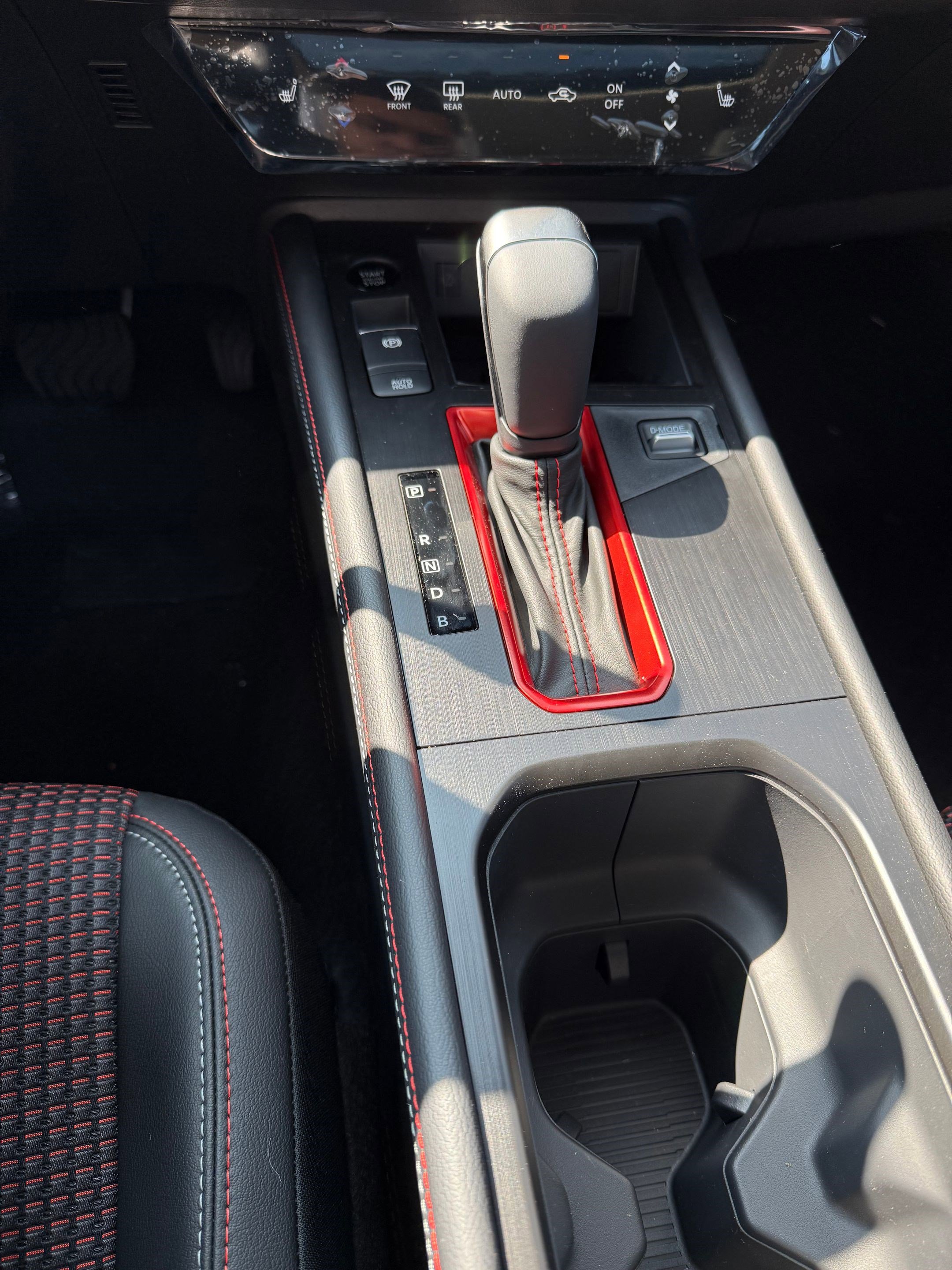 2025 Nissan Kicks SR photo 22