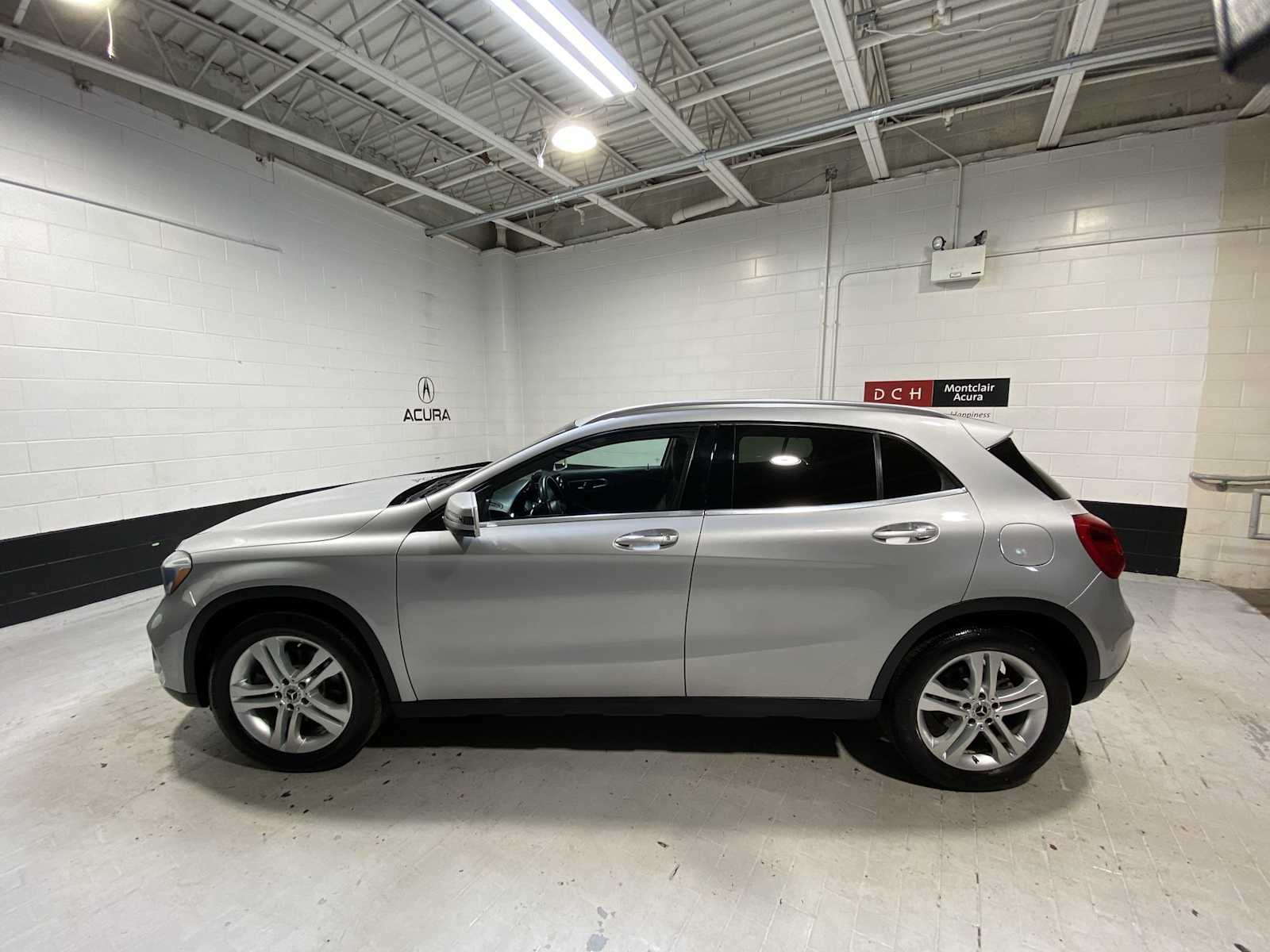 2018 Mercedes Benz GLA 250 4MATIC photo 3