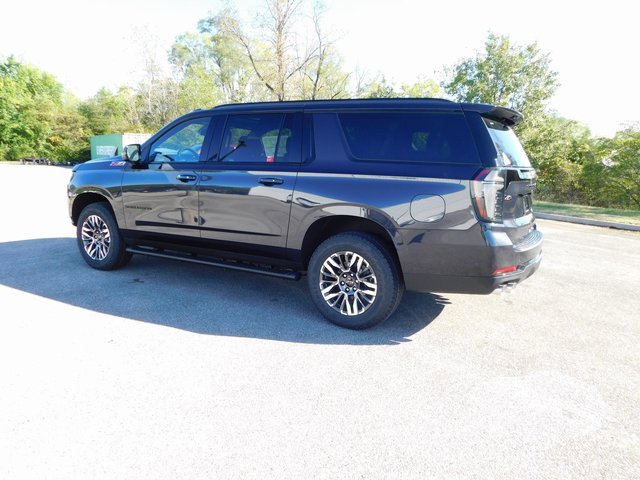 2026 Chevrolet Suburban Z71 photo 4