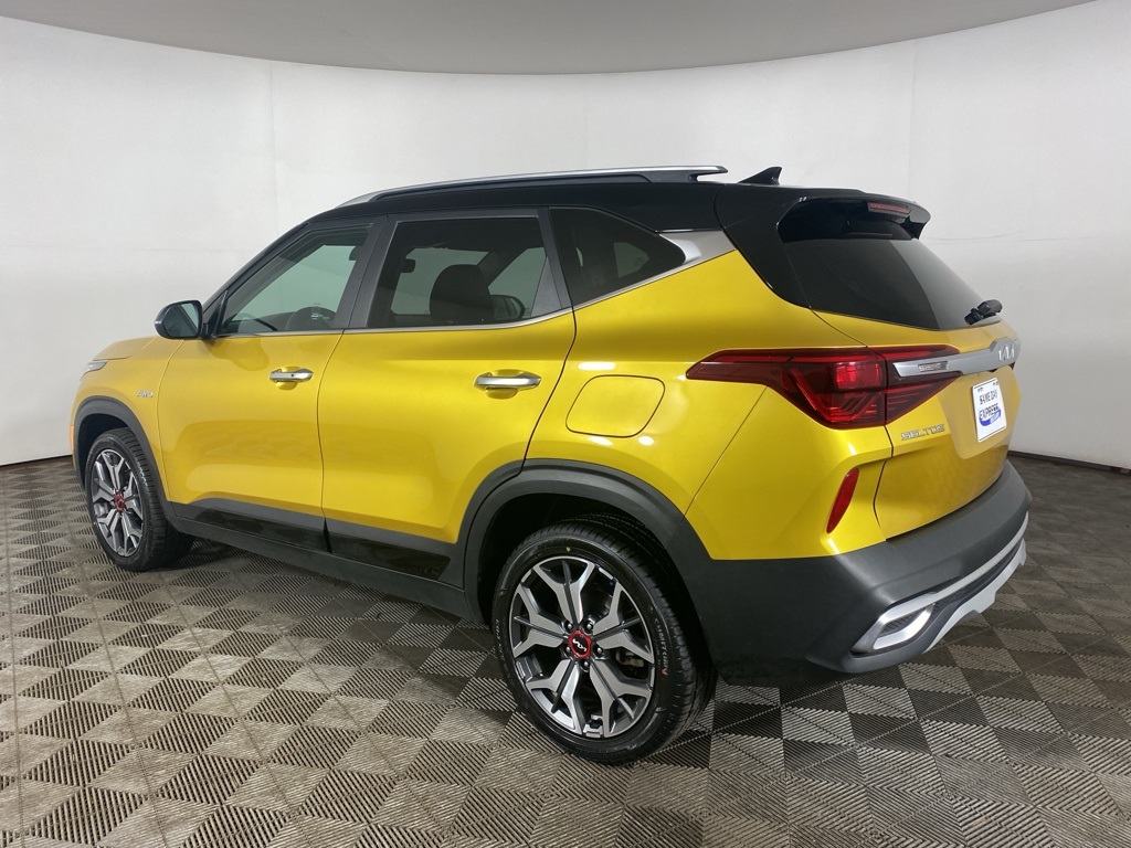 2022 Kia Seltos SX photo 5