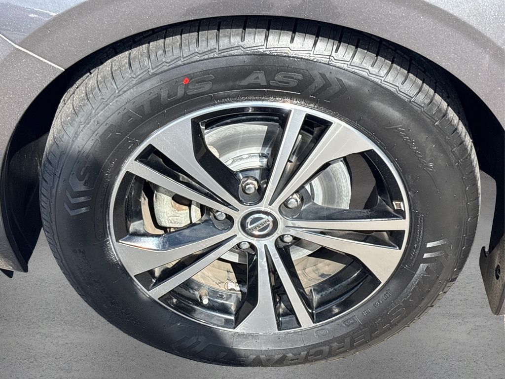 2022 Nissan Sentra SV photo 12