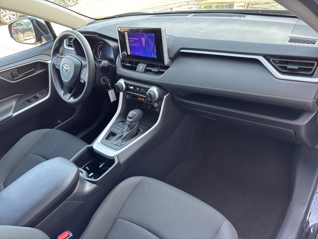 2024 Toyota RAV4 LE photo 13