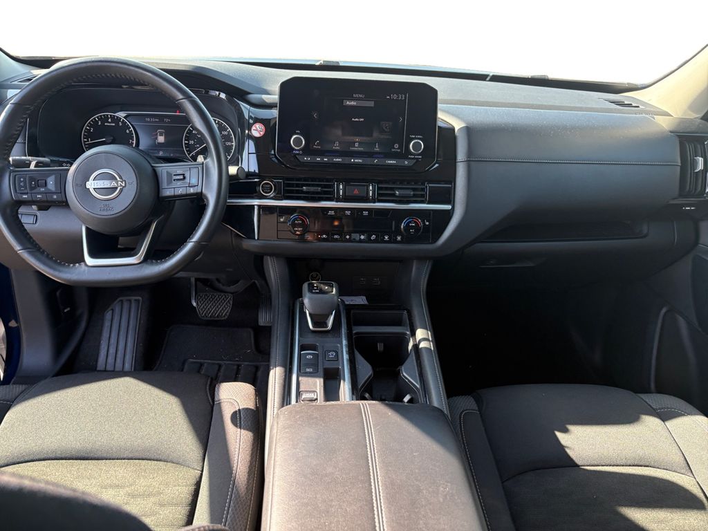 2024 Nissan Pathfinder SV photo 9