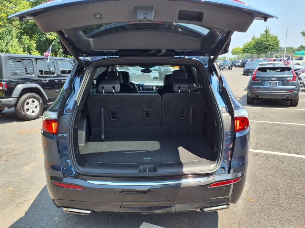 2022 Buick Enclave Essence photo 10