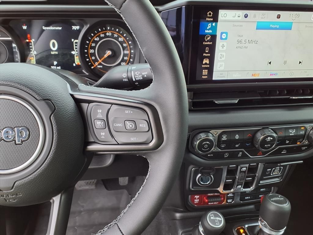 2025 Jeep Gladiator Rubicon photo 10